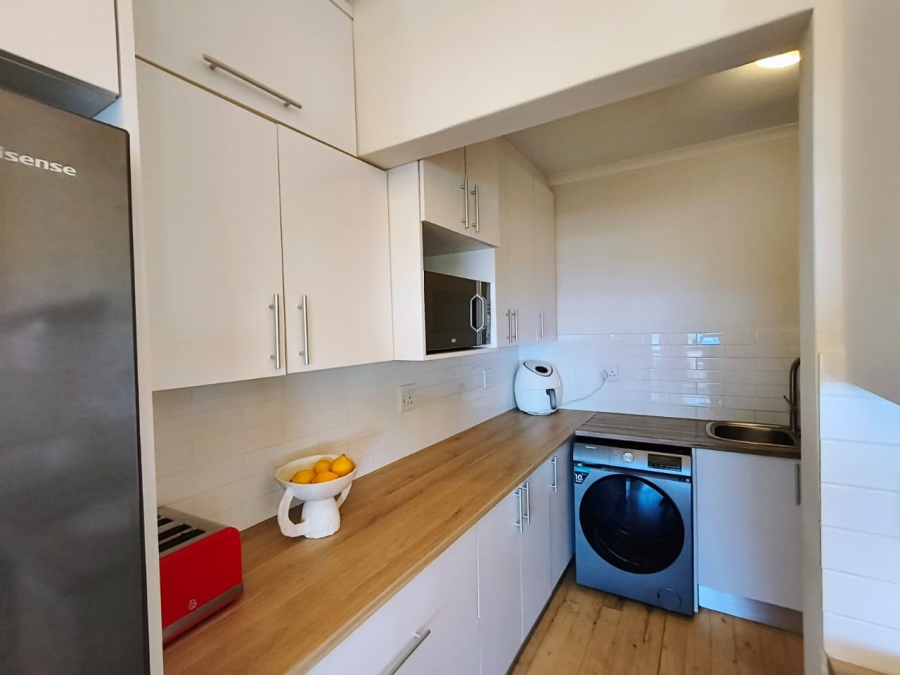 5 Bedroom Property for Sale in Wavecrest Eastern Cape
